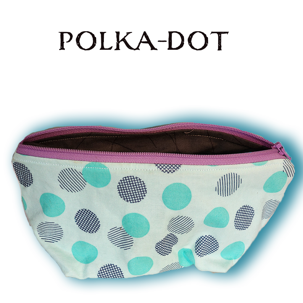 andmade cloth bags for holding essential oil bottles 10 ml and 15 ml with room in the middle for bigger bottles, cotton, with zipper closure